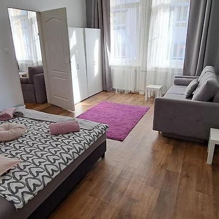 Sweet 16 Apartment In The Party District Budapeşte Dış mekan fotoğraf