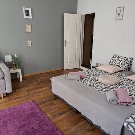Sweet 16 Apartment In The Party District Budapeşte Dış mekan fotoğraf