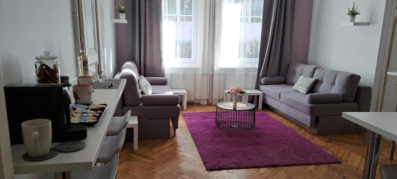 Sweet 16 Apartment In The Party District Budapeşte Dış mekan fotoğraf