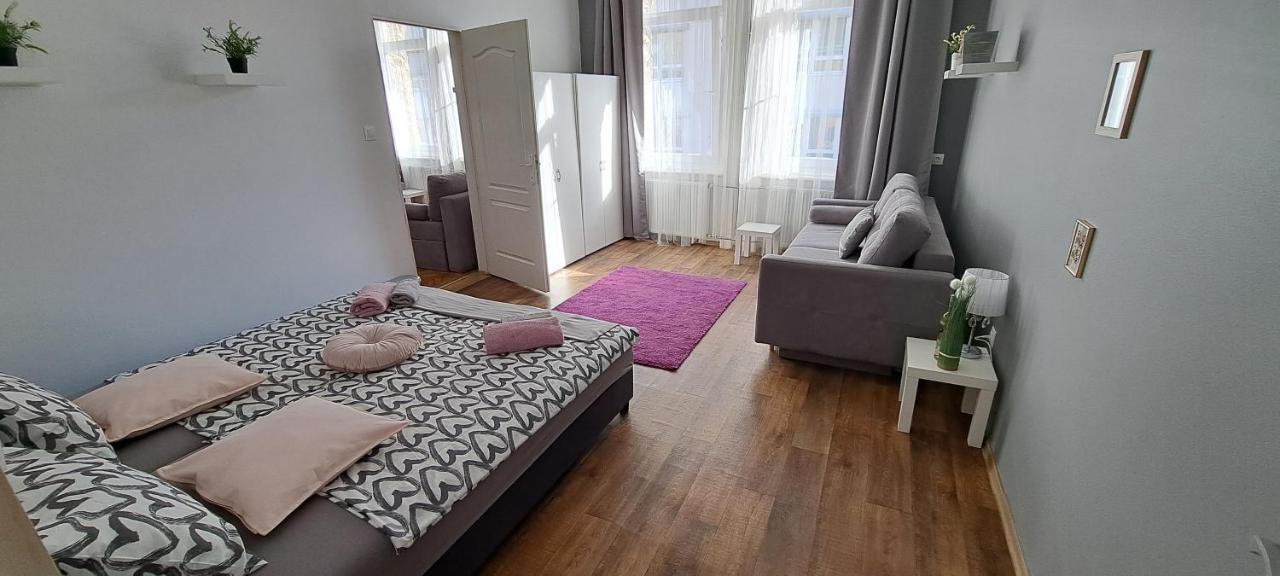 Sweet 16 Apartment In The Party District Budapeşte Dış mekan fotoğraf